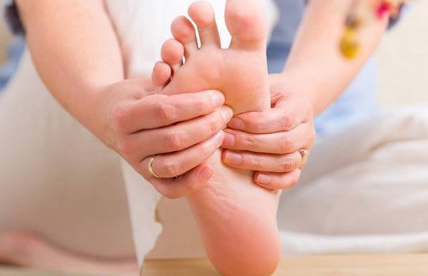 10 cách giảm đau chân khi đi nhiều, dễ thực hiện nhưng lại rất hiệu quả